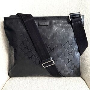 Gucci authentic Messanger bag black imprime monogram coated canvas unisex